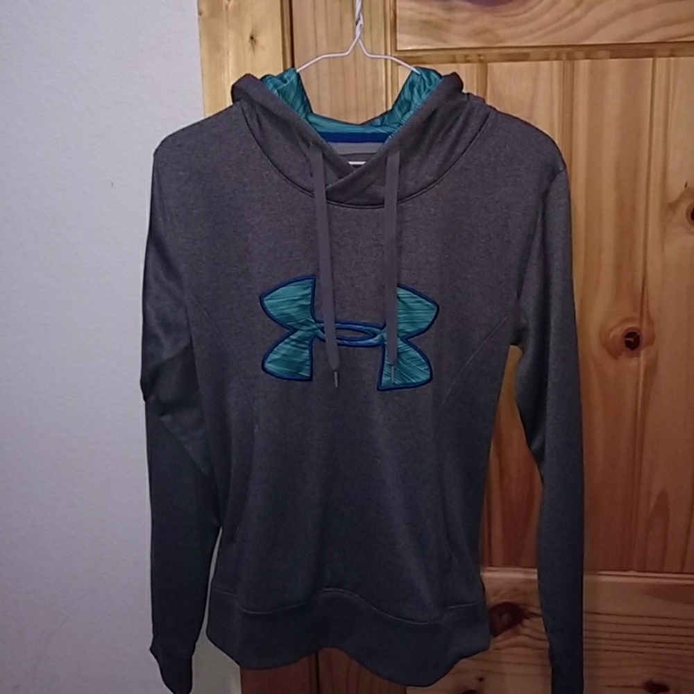 Under armour sweatshirt